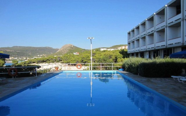 Apollo Resort