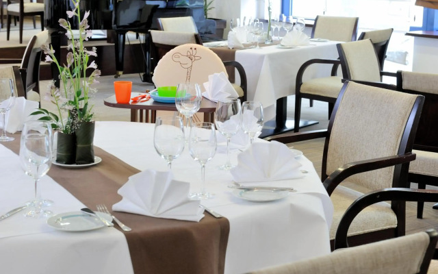 City Hotel