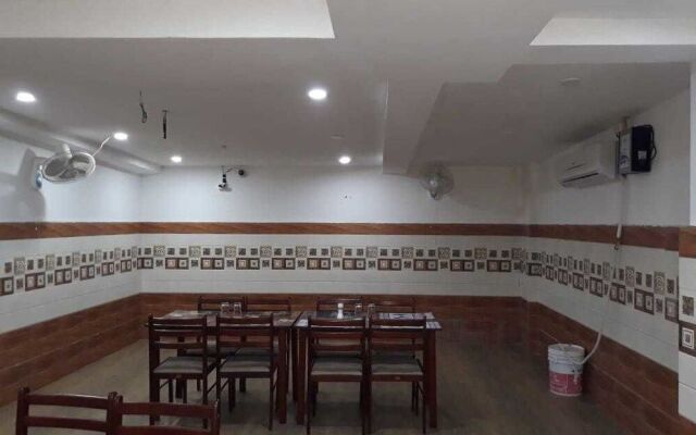 Goroomgo Shayon Residency Puri