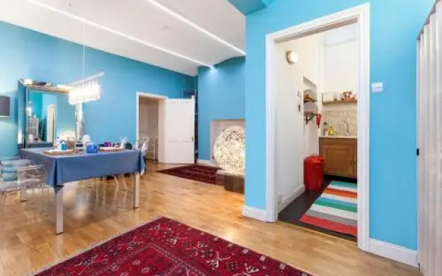 South Kensington Serviced Studio with Spa