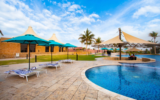 Golden Tulip Sharma Resort