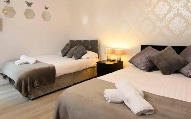 1 bed Apartment Close to Football Grounds