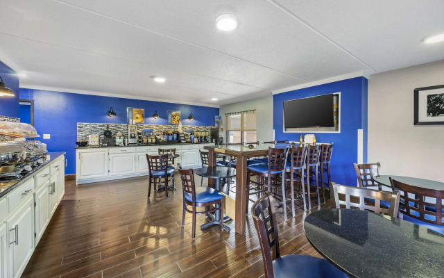 Best Western Shelbyville Inn and Suites Celebration Inn
