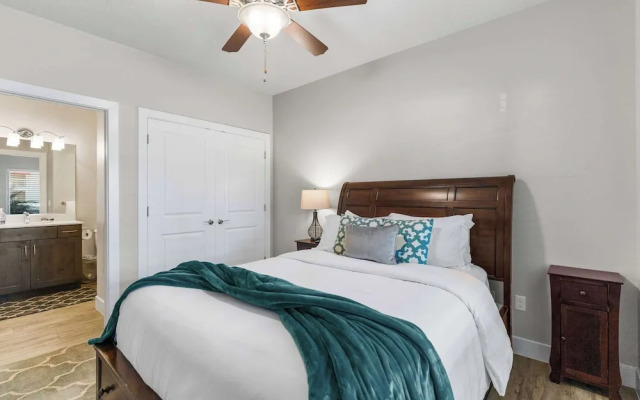 Walking on Sunshine Ground Level