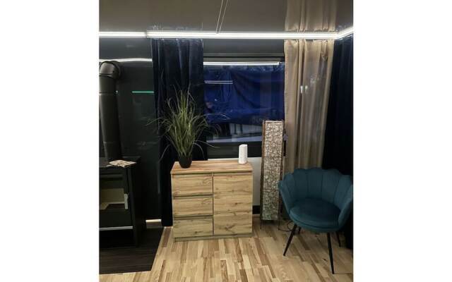 Premium Houseboat Blue Lagoon