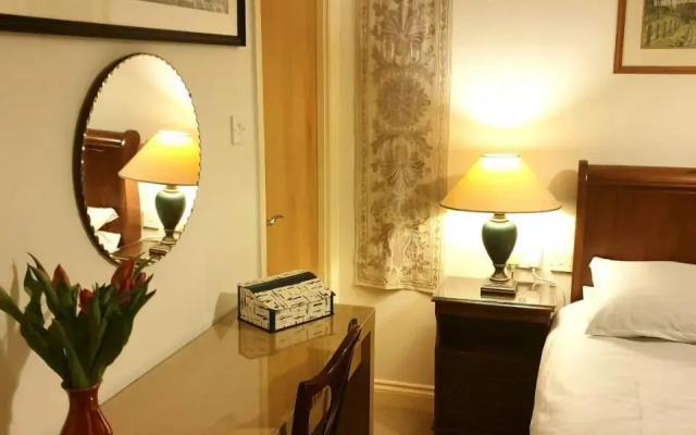 central en-suite room