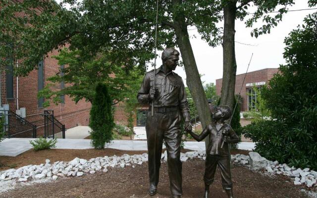 Hampton Inn Mount Airy