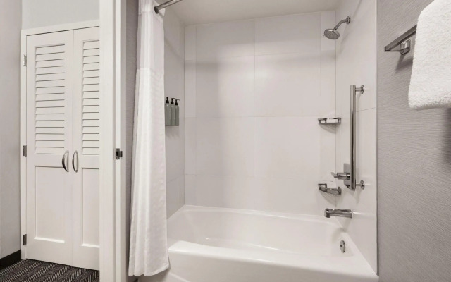 Courtyard by Marriott Memphis Airport