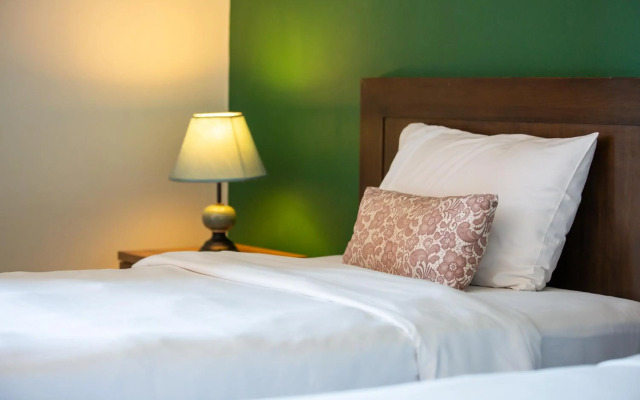 WE Valley Hotel