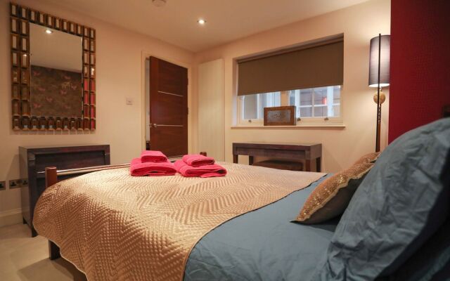 Lovely 2 Bed Flat in Warren Street