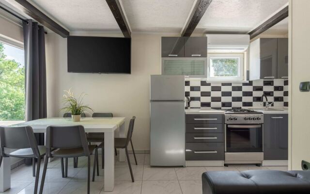 Soothing Holiday Home in Starigrad near Sea