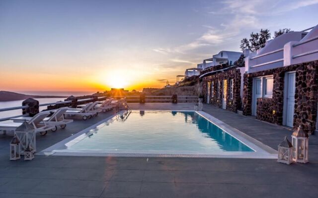 Oia Suites