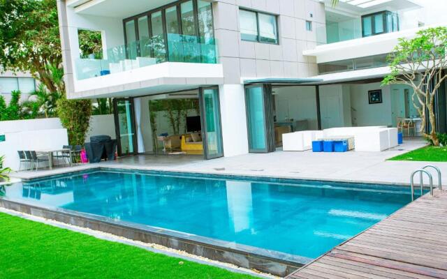 5BR Beachfront Villa 1000m2 Sanctuary Hồ Tràm