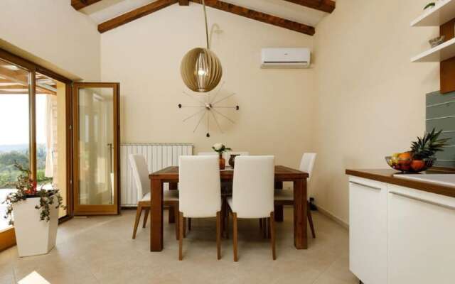 Charming Villa With Private Pool