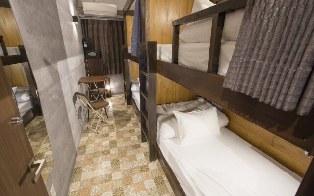 e-hostel Shinsaibashi