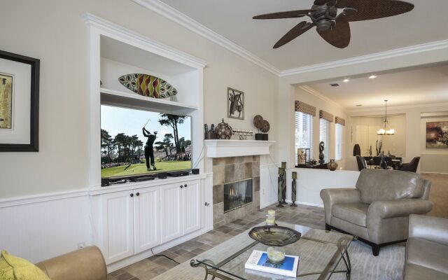 PGA West 3 Bedroom Golf Course House w Beautiful Pool and Spa by RedAw