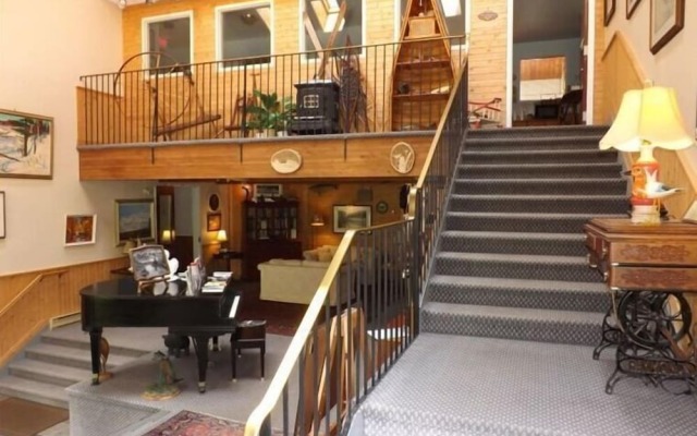 Westwind Inn on the Lake