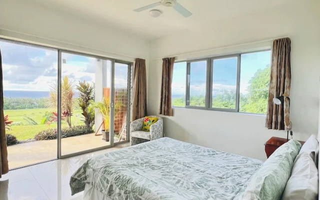 Nikao Hillside Suite