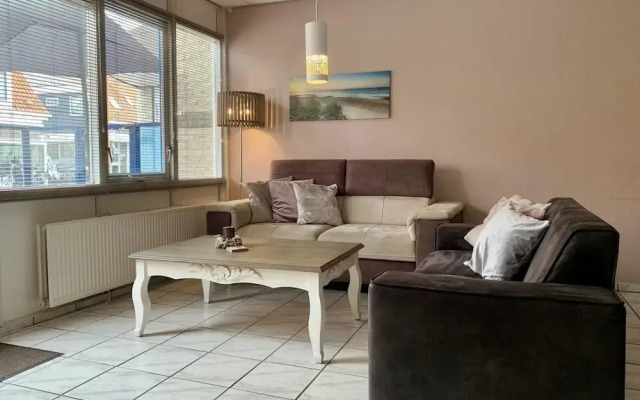 Ground-floor Apartment in Petten in Centre