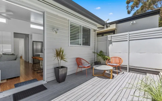 Relaxing 2-bed Home Close to Beaches and Parks