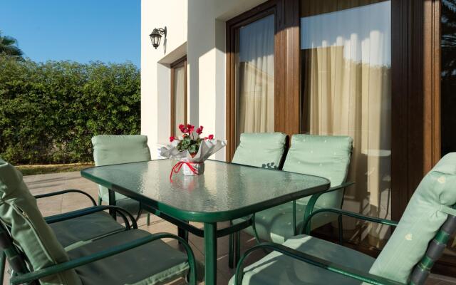 Villa Tsikkos Tria in Argaka