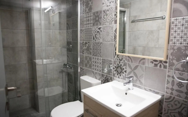 2 The Point Suites
