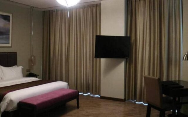 Ruijing New Hualian Hotel