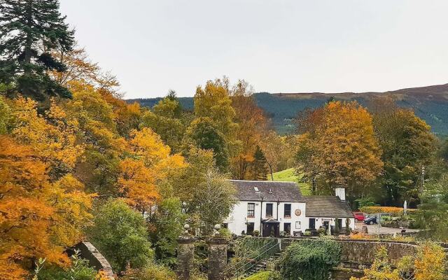 The Falls Of Dochart Inn