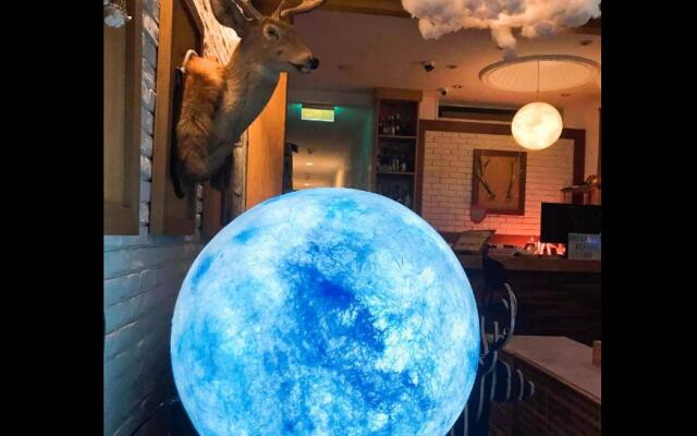 Deer Moon Hostel