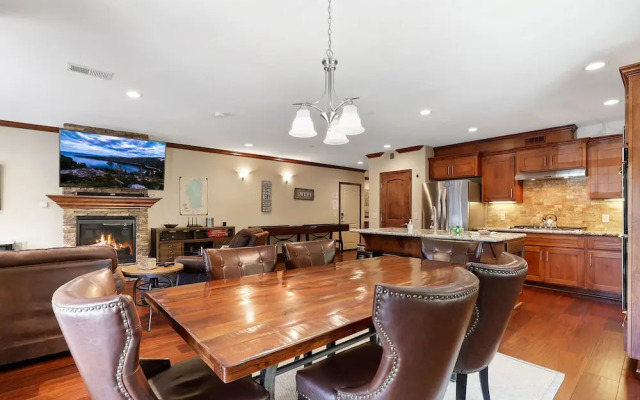 Tahoe Woods Escape - Three Bedroom Home