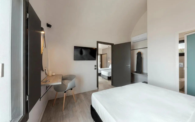Pearl Inn 4* Hotel