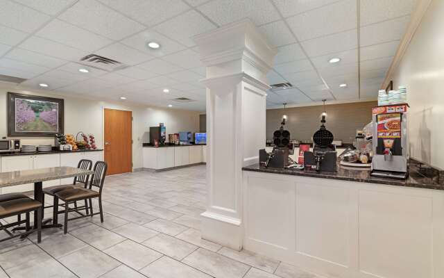 Best Western Plus Plattsburgh