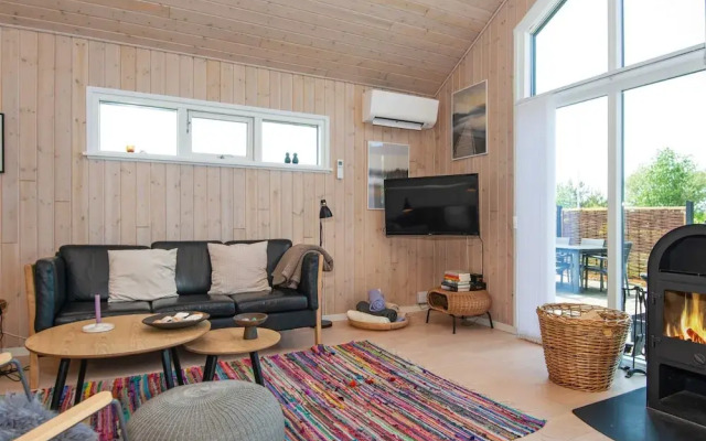 6 Person Holiday Home in Tarm