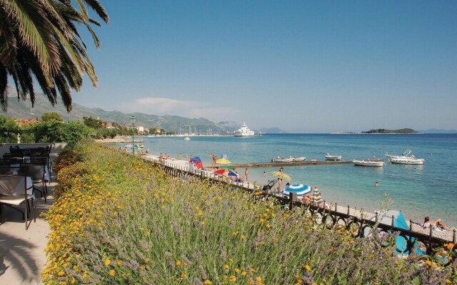 Nice Apartment in Orebic With 2 Bedrooms and Wifi