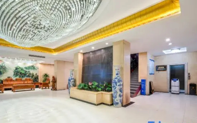 Yinhua Business Hotel