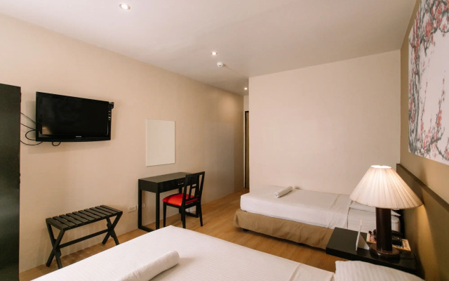 Dynasty Tourist Inn