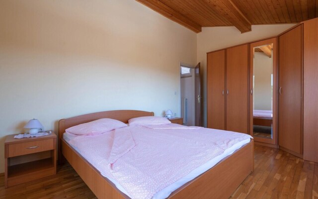 Beautiful Home in Vinez With Wifi and 3 Bedrooms