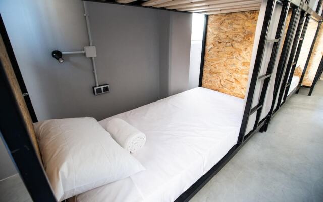 Bedway Athens Hostel