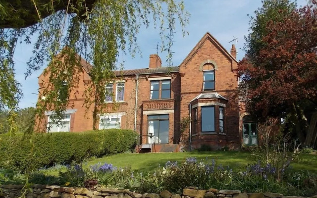 Mayfield Guest House
