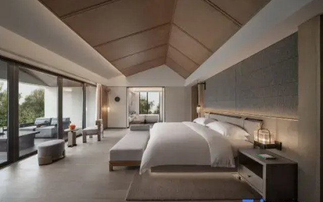 Luoyang Huamao Chunsong Hotel