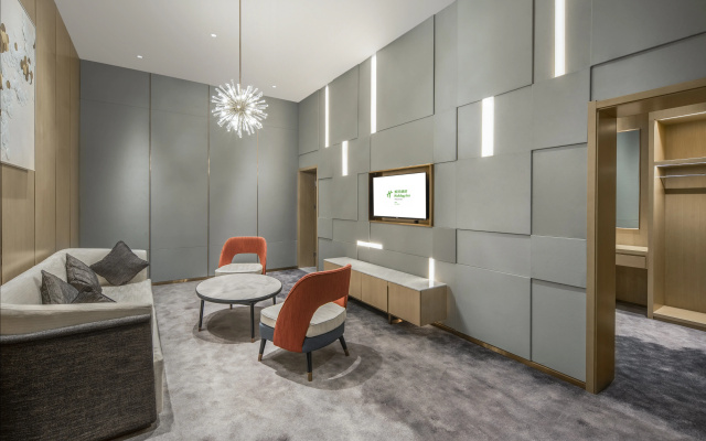 Holiday Inn Fuyang