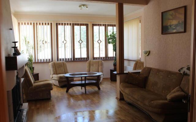 Strēlnieku prospekts Villa 44