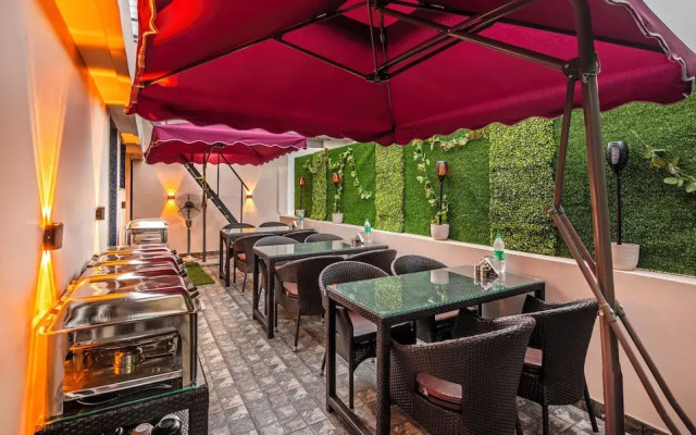 Treebo Bombay Palace