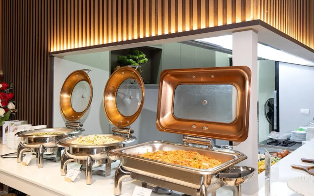 Crystal Srivaree Suvarnabhumi Hotel