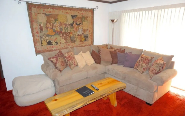 Lakeview 826 #109 - 2 Br Condo