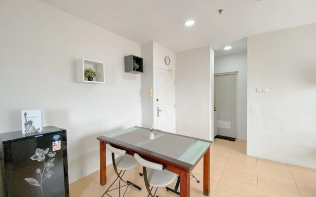 Minimalist and Comfy 2BR Apartment Puri Garden