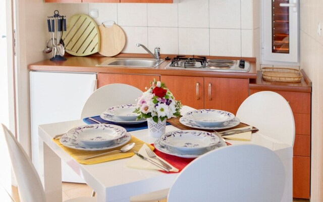 Central Apartment in Okrug Donji near Beach