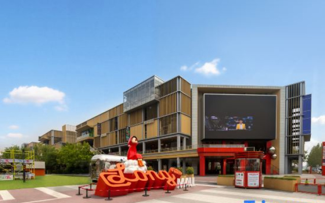 James Joyce Coffetel Beijing Huilongguan Huoying East Subway Station – People – Beijing
