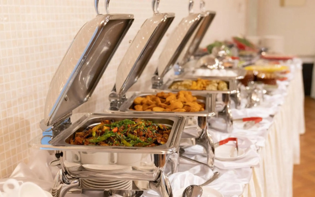 Seven Garden Hotel Albaiaa
