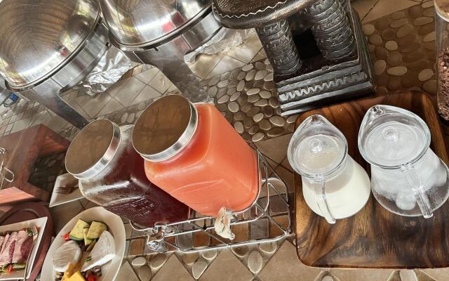 MILIMA Big 5 Safari Lodge